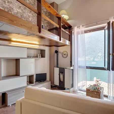 Cozy Apartment, Park And Pool Overlooking The Lake! 15 Km To Bellagio, 15 Km To Como! * Nesso