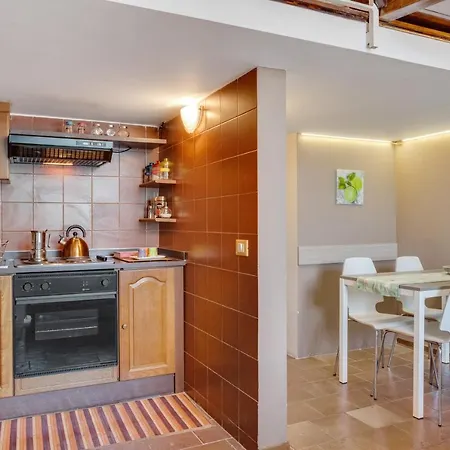 Cozy Apartment, Park And Pool Overlooking The Lake! 15 Km To Bellagio, 15 Km To Como! *