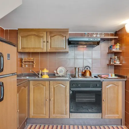 Apartament Cozy Apartment, Park And Pool Overlooking The Lake! 15 Km To Bellagio, 15 Km To Como!